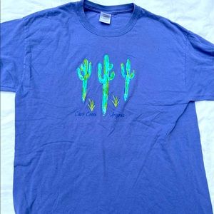 Gildan. CAVE CREEK AZ. Souvenir shirt. Super soft& comfy